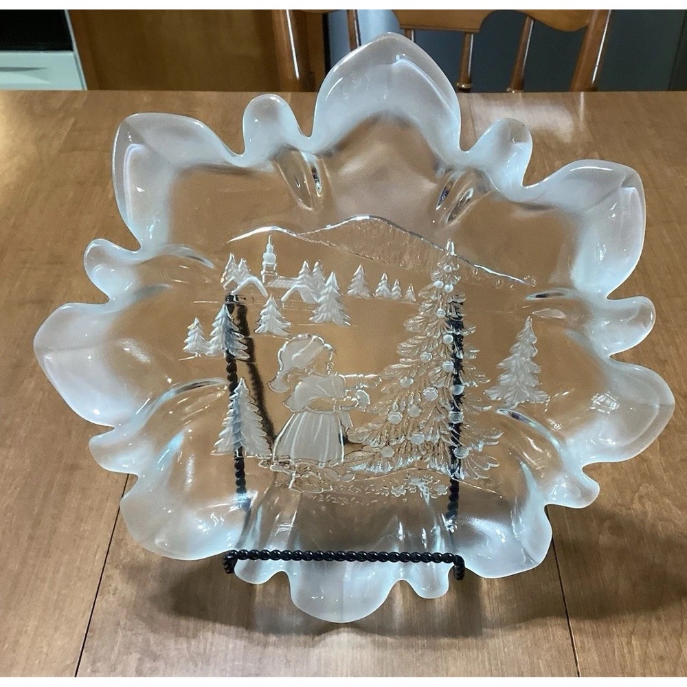 Vtg Mikasa Frosted Glass Etched Christmas Story Fluted Rim Serving Dish 13"